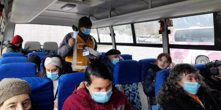 Incentivan uso de mascarillas en transporte público