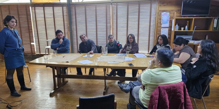 Funcionarios/as de Vocería de Gobierno Aysén participan de conversatorio sobre sensibilización y prevención contra la violencia de género