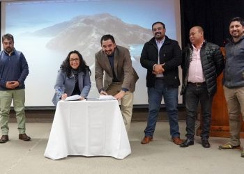 Gobernadora Regional y Alcalde de Cochrane firman convenios FRIL destinados a infraestructura pública para la comuna