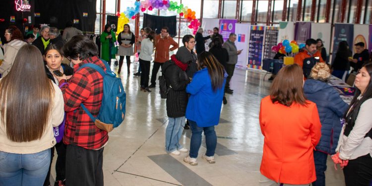 Puerto Aysén: Se realizó Expo Colores con el fin de sensibilizar a la comunidad sobre las diversidades sexo-genéricas