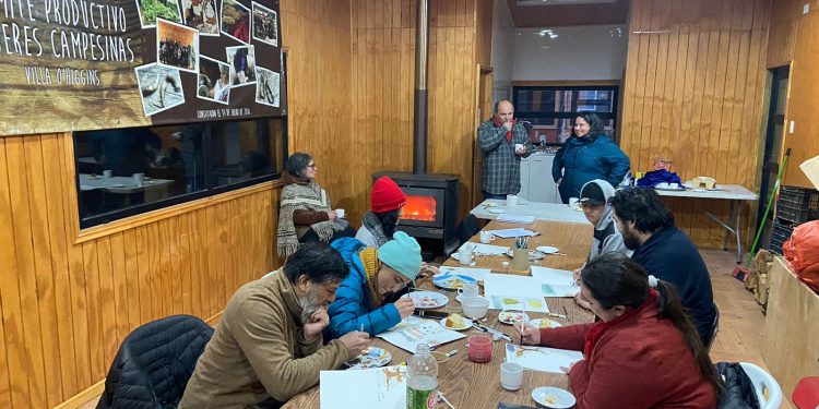 Culturas Aysén y diferentes agrupaciones regionales firman convenios colaborativos para democratizar el acceso a las actividades artísticas