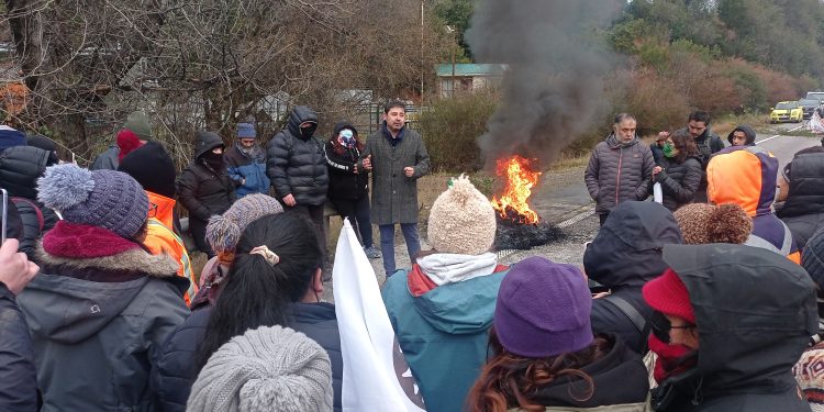 Municipalidad de Aysén apoya demandas de asistentes de la Educación ante el Gobierno