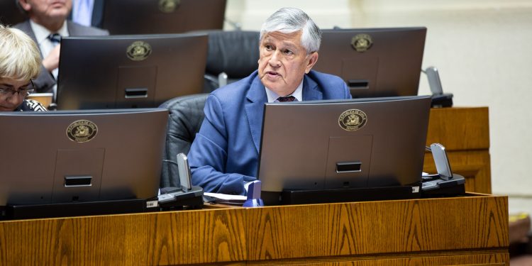 Sandoval y caso Fundaciones: “Hay miles de millones de pesos desviados a quienes querían usar la estructura pública para fines ajenos y cuestionables”