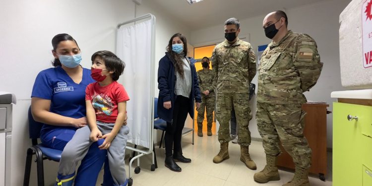 Centro Clínico Militar de Coyhaique se suma a proceso de vacunación impulsado por el Ministerio de Salud