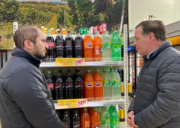 Ley de plásticos de un solo uso: Almacenes y tiendas implementan opción de botellas retornables