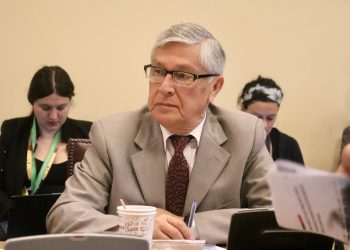 Senador Sandoval propone regular que Gobiernos Regionales puedan transferir fondos hasta septiembre de cada año 