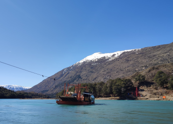 Cochrane: Vecinos de Colonia Norte insisten en proyecto de un puente sobre el Río Baker y antena de telefonía celular a las autoridades regionales