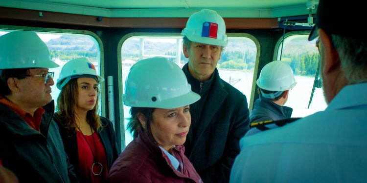 Senadora Órdenes llama a dar un paso firme en el inicio de la construcción de nuevas embarcaciones