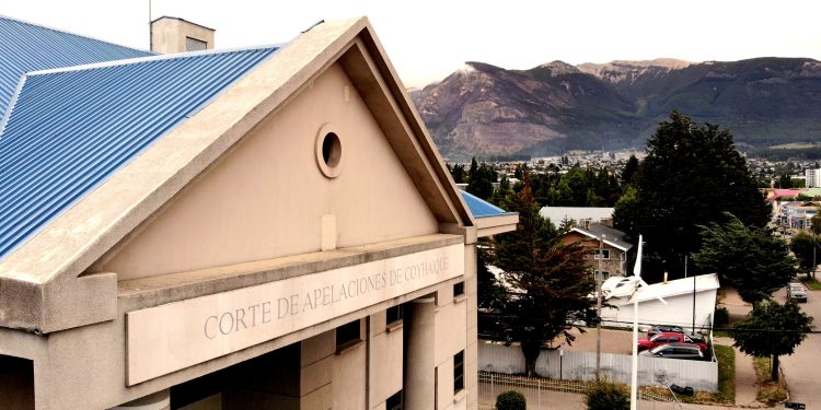 Corte de Apelaciones de Coyhaique confirma prisión preventiva de imputada por incendio en Puerto Chacabuco el pasado 17 de septiembre