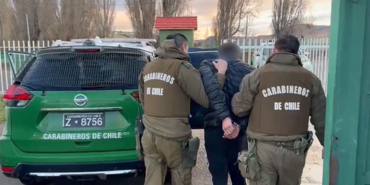 Carabineros detuvo a pasajero de bus por tráfico y sacan de circulación más de $6 millones en drogas