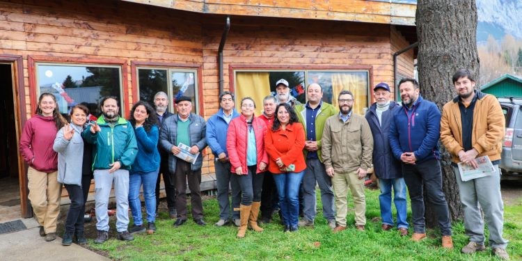 Apicultores regionales y Minagri Aysén se reunieron para establecer proyecciones e intercambiar perspectivas tras el evento Apimondia 2023