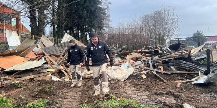 Seguridad Pública de Aysén demolió vivienda tomada por “okupas”