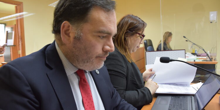 El adolescente involucrado quedó con arresto domiciliario total: Fiscalía de Coyhaique logra prisión preventiva para 6 encubridores y coautores de homicidio ocurrido en servicentro de Ogana