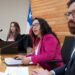 Gobernadora Andrea Macías critica abiertamente a consejeros que se opusieron a proyecto de buses eléctricos para Coyhaique