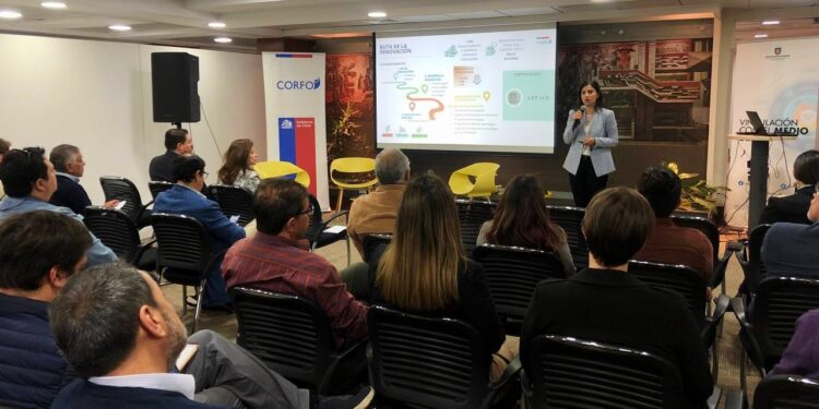 CORFO relanza programa para financiar misiones tecnológicas e impulsar la internacionalización de empresas locales