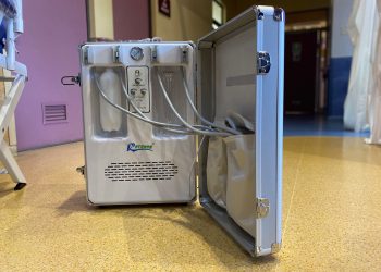 Hospital de Puerto Cisnes recibe equipo dental móvil que reforzará las rondas médicas en postas del Litoral