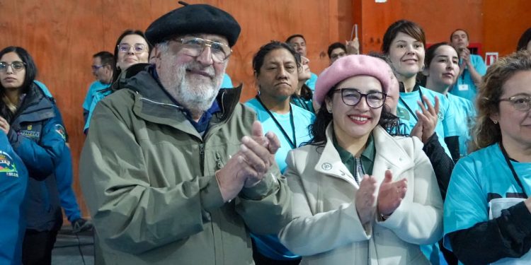 Gobernadora Macías pide al Ejecutivo reconsiderar financiamiento para organizaciones sociales en Presupuesto 2024