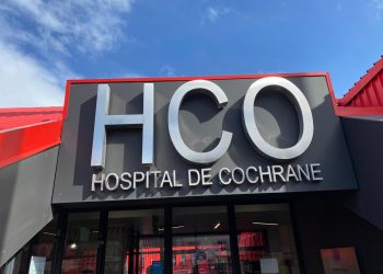 Buena evaluación de pacientes de Capitán Prat tras operativo de especialistas en Hospital de Cochrane