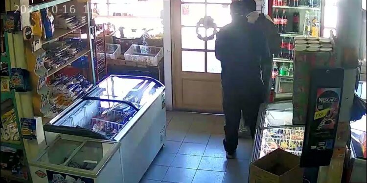 Sujeto tenía condena anterior por homicidio: Detienen al «Argentino» que asaltó a Minimarket Cantaria el lunes recién pasado