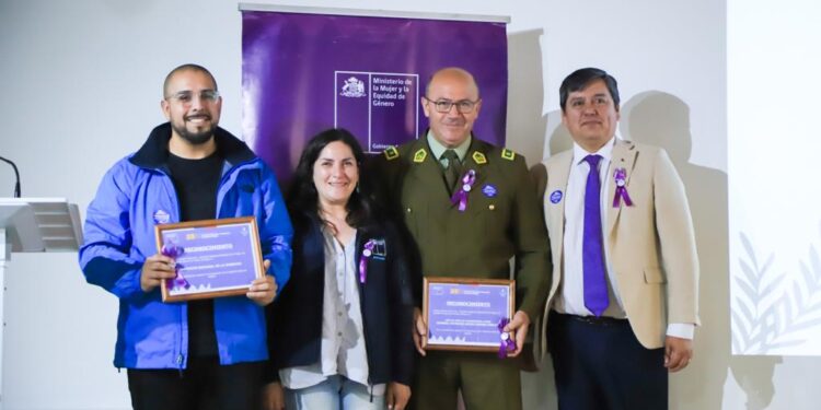 Diferentes autoridades participan en la conmemoración del Día Internacional de Eliminación de la Violencia contra la Mujer