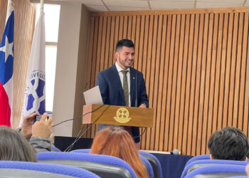 Periodista radicado en Puerto Aysén expuso en diferentes congresos sobre la importancia de fortalecer la comunicación en Salud desde la atención primaria