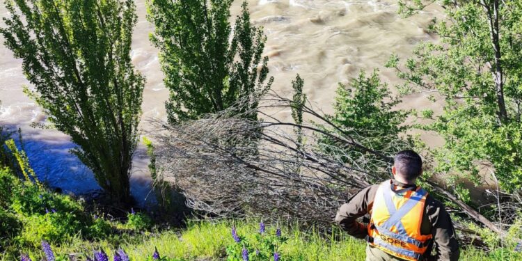 Ayer miércoles Carabineros encontró y rescató cuerpo sin vida desde el río Simpson