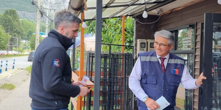 Dirección del Trabajo avisa al comercio que este 25 de diciembre y 1 enero son feriados obligatorios e irrenunciables