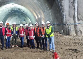 Trabajadores de empresas socias de la CChC Coyhaique realizaron Gira de Transferencia Tecnológica en la Región Metropolitana