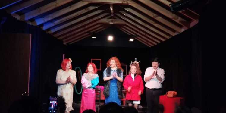 Teatro: «Ingenuas palomas» de Sieveking. Un reflejo profético de la sociedad chilena actual