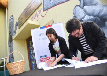 Seremi de Culturas Aysén y Prodemu firman convenio de colaboración