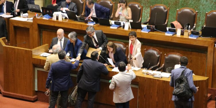 Cámara de Diputadas y Diputados aprueba Ley de Reajuste General de Remuneraciones del Sector Público 