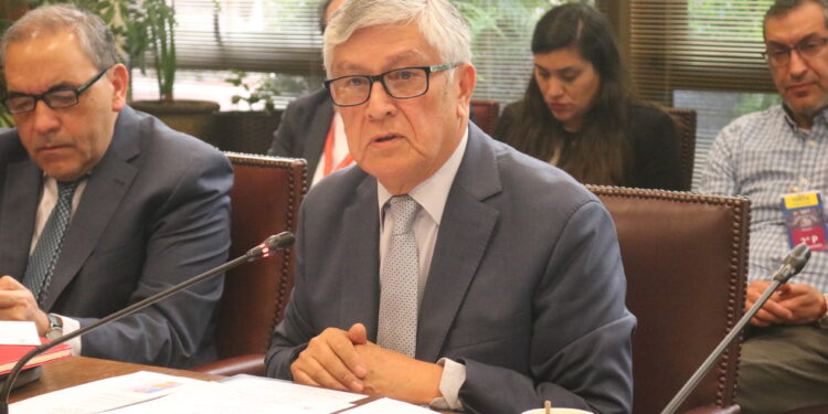 Sandoval por rol de nuevo Administrador Provisional en UAysén: “En sus manos está el futuro de muchos jóvenes y de recuperar la esencia del proyecto para toda la región”