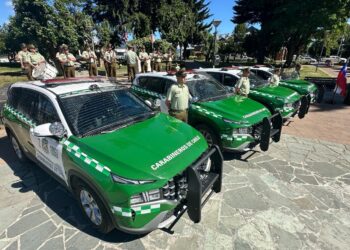 Carabineros recibe siete vehículos para el servicio policial distribuidos en Coyhaique y Aysén