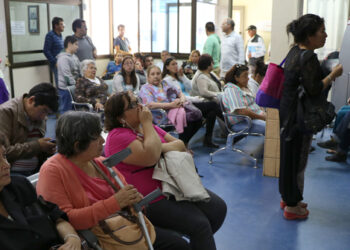 Presidente del Consejo para la Transparencia da 10 días a la Ministra de Salud para entregar información de listas de espera de atenciones en salud y cirugías en el sector público