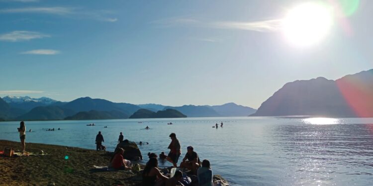 Bahía Acantilada: Uno de los balnearios preferidos en la región de Aysén