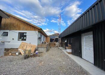 Comunidad de Puerto Guadal visitó la obra de la nueva posta de salud