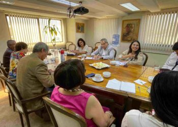 El Directorio Nacional del Colegio de Profesores se reunió con la Dirección de Educación Pública