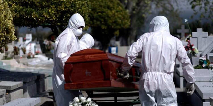 16,7% de las muertes de 2021 en Chile se debió al Covid-19