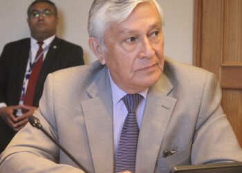 Sandoval pide celeridad al Gobierno para presentar proyecto que regula parcelaciones rurales