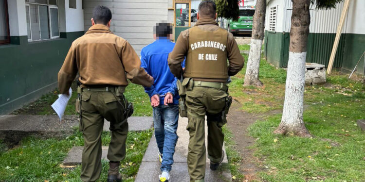 Carabineros de Coyhaique detiene a dos sujetos por casos de violencia intrafamiliar