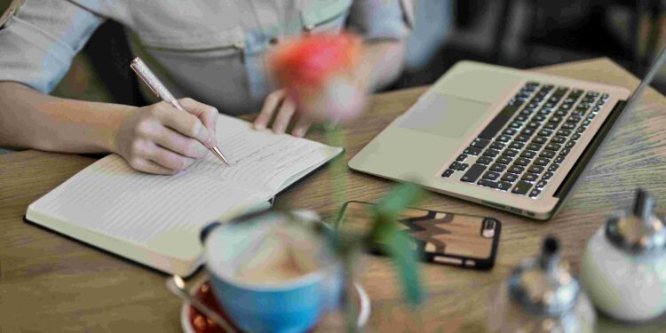 CORFO inicia periodo de postulación de fondos para mujeres