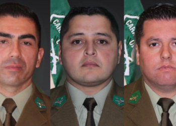 Carabineros fueron calcinados en la parte posterior del vehículo policial