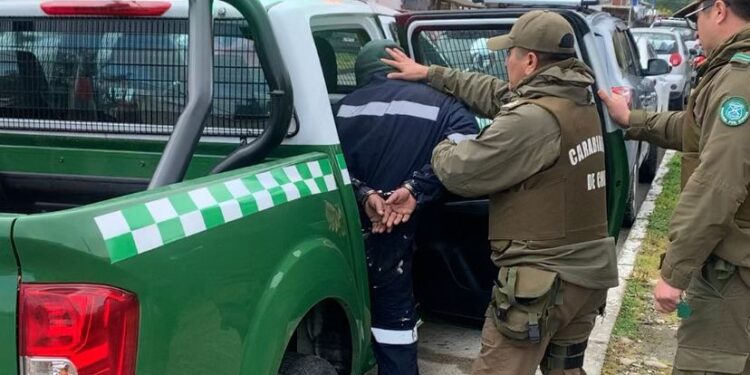 Carabineros de Puerto Cisnes detuvo a sujeto condenado por violación tras permanecer prófugo de la justicia desde el año 2021