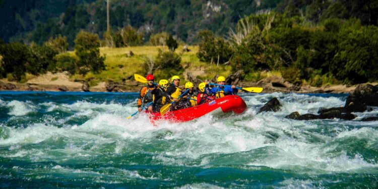 Sector turístico de Aysén impulsa certificación de competencias laborales a guías de turismo
