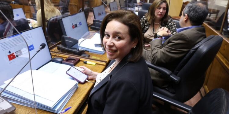 Interoperabilidad de Fichas Clínicas: Senadora Órdenes sostuvo que “hay leyes sencillas que pueden salvar vidas y esta es una de ellas”