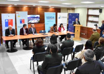 Firman convenio para iniciar Tribunal de Tratamiento de Drogas y Alcohol