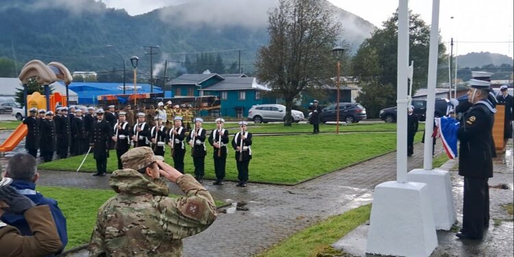 Con Izamiento del Pabellón Patrio en Chacabuco Armada inició actividades por el mes del Mar