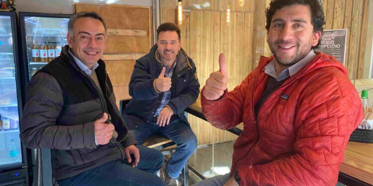 Renovación Nacional formalizó su apoyo a la candidatura a Alcalde por Coyhaique de Eugenio Canales