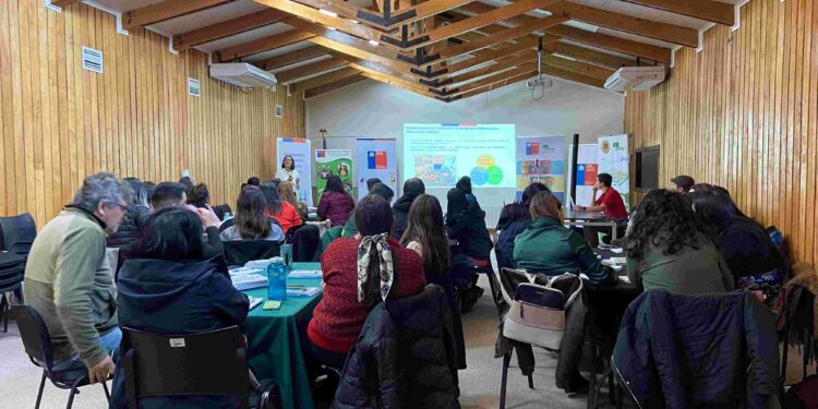 Capacitan a docentes de Aysén en resiliencia ante cambio climático