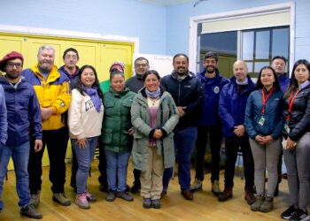 Consejeros Regionales dialogan con vecinos de Islas Huichas en visita al sector en los últimos días